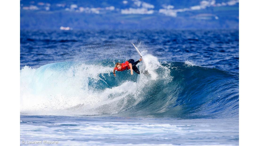 Afonso Antunes e Frederico Morais eliminados no Ericeira Pro de surf