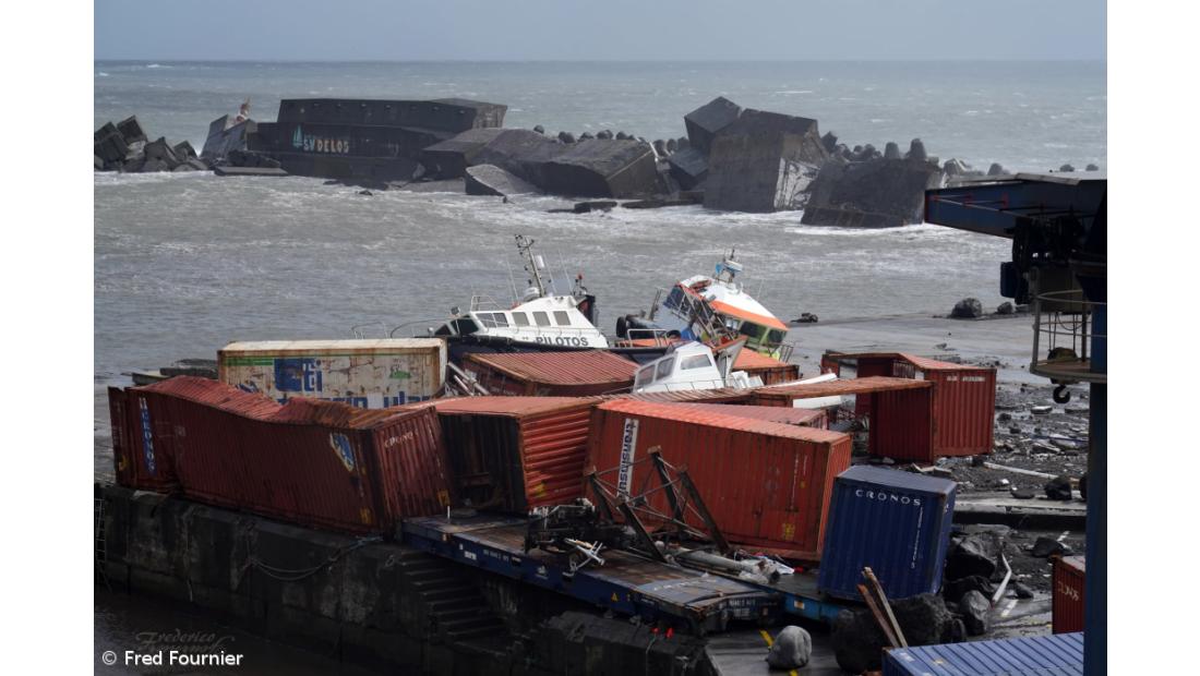 Fotogaleria danos no Porto das Lajes das Flores – Imagem 3