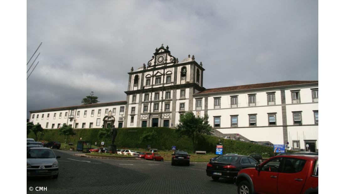 Plano e Orçamento do município da Horta aprovados em assembleia pouco pacífica