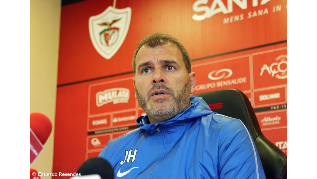Treinador do Santa Clara quer "ultrapassar" Boavista e voltar às vitórias