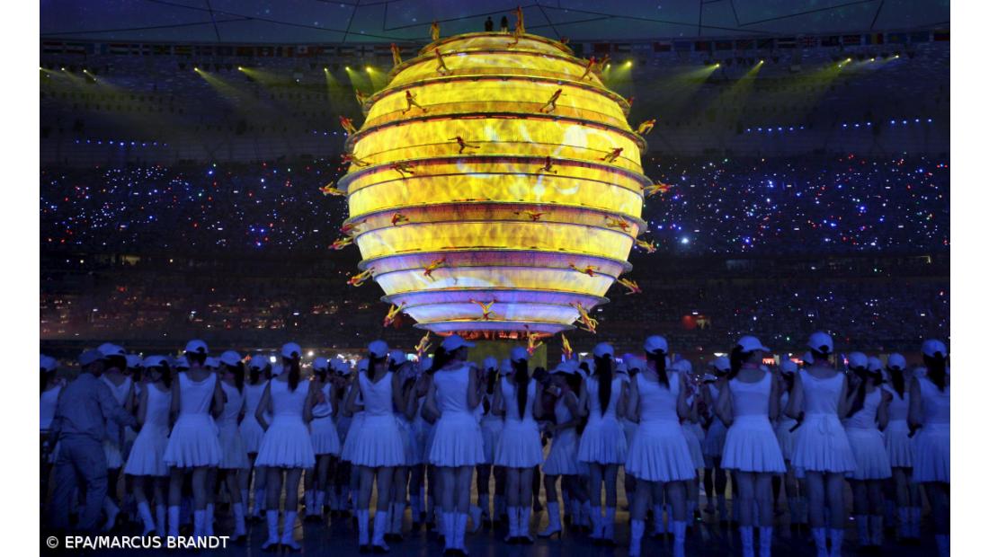 China maravilha o Mundo com cerimónia mágica