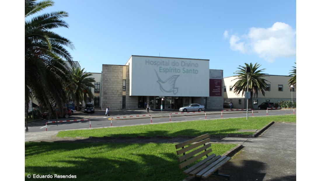 HDES demora dois dias a aplicar medidas após casos de Covid-19