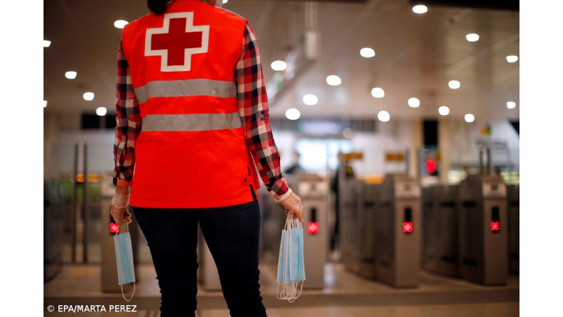 Máscaras e luvas encontradas em sete grandes rios europeus, diz Fundação Tara