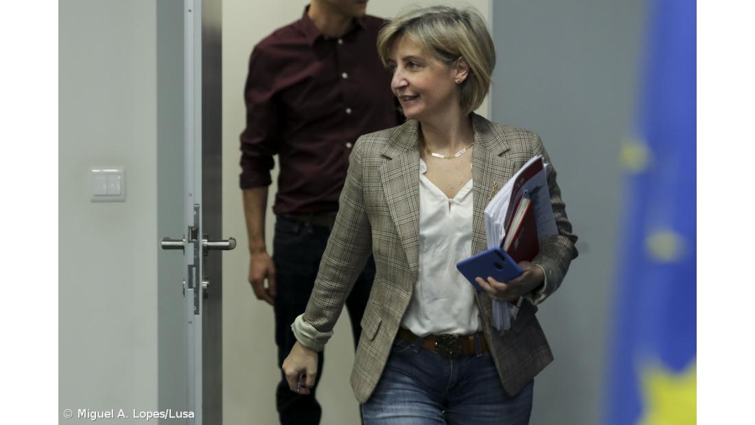 Ministra da Saúde apela à união dos portugueses para garantir resposta do SNS