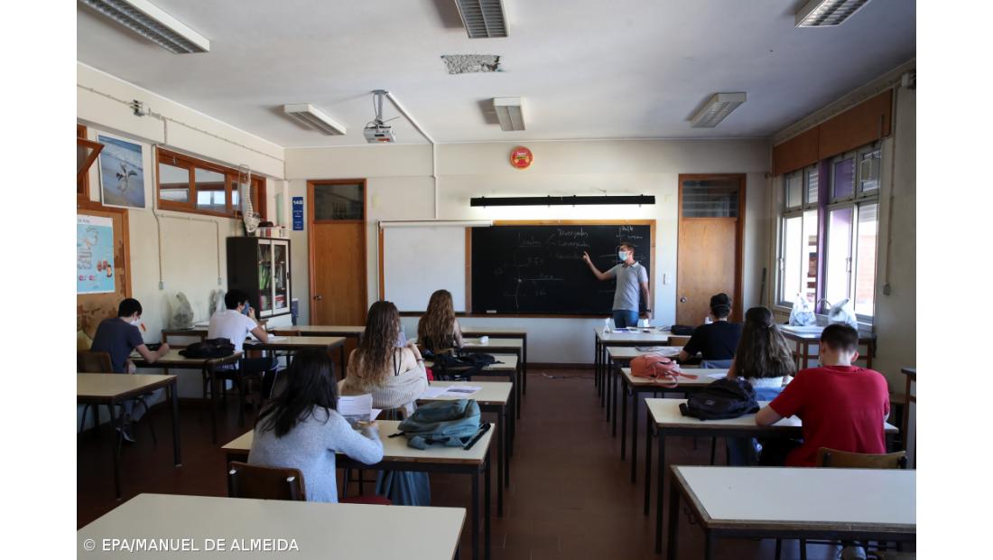 Fenprof avança que há mais de 500 escolas com casos confirmados