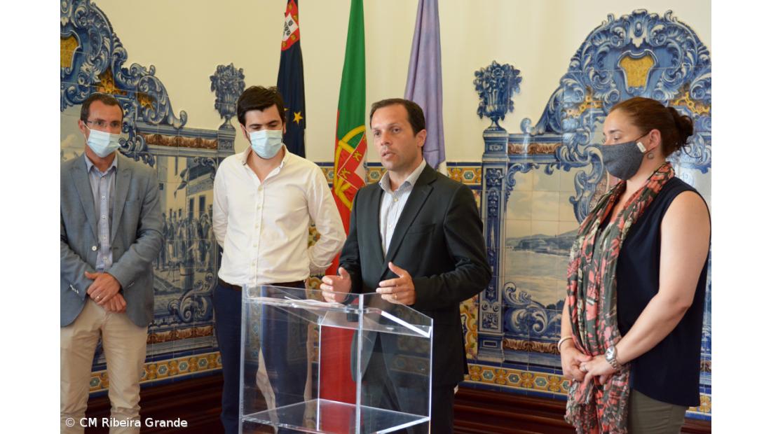 Crianças até aos 12 anos não pagam refeição em restaurantes da Ribeira Grande – Imagem 1