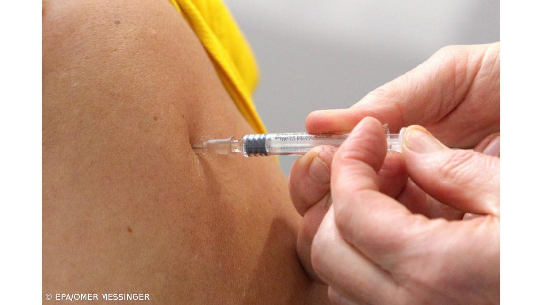 Covid-19: Vacinação voluntária em massa na Rússia começa dentro de um mês