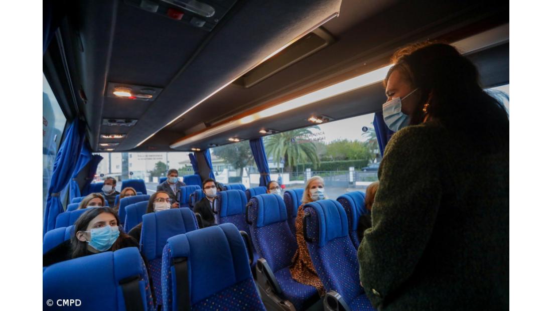Câmara de Ponta Delgada assegura serviço de 'shuttle' entre a residência universitária e a academia  – Imagem 1