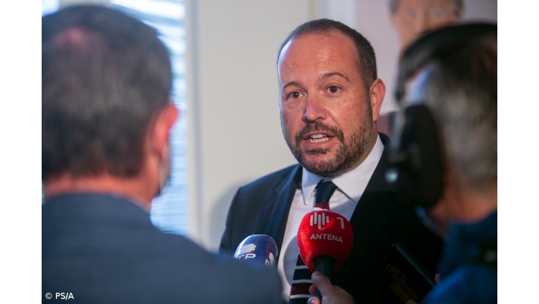 PS lembra ser maior partido no parlamento e diz ter "responsabilidade acrescida"