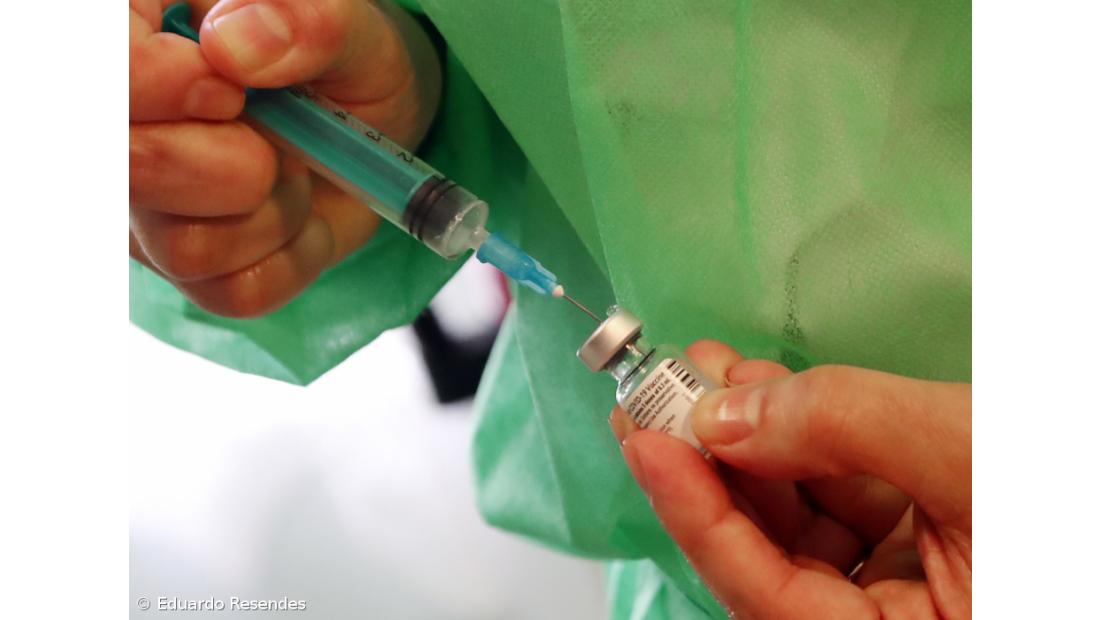 Açores não consideram para já prioritária vacinação entre 12 e 15 anos