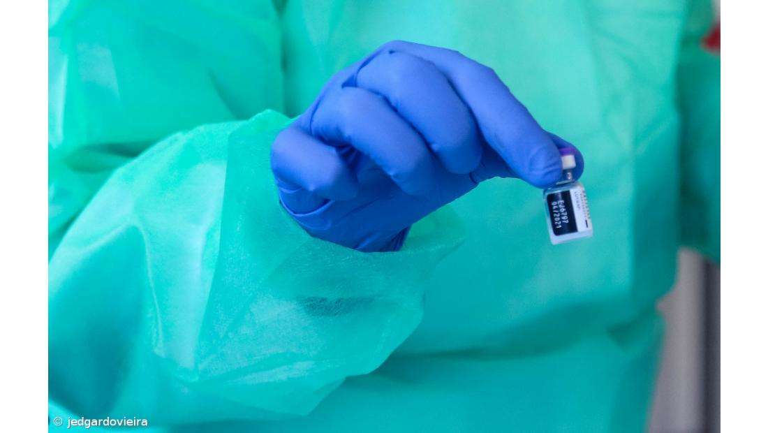 Vacinação em lares na Madeira arranca segunda-feira após surto no Funchal