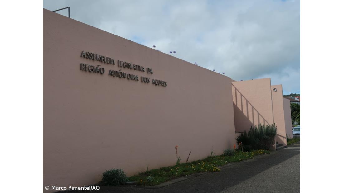 Aprovado diploma de políticas de juventude para a Região Autónoma dos Açores 