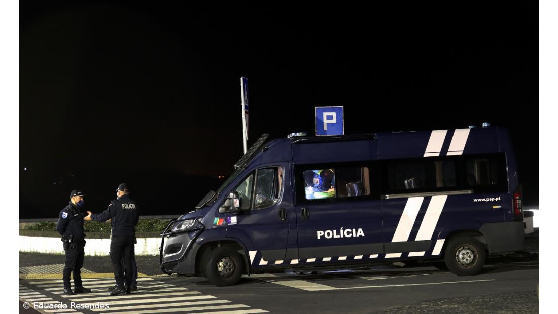 Dois homens detidos na Lagoa pelo crime de tráfico de estupefacientes e crime cometido com arma