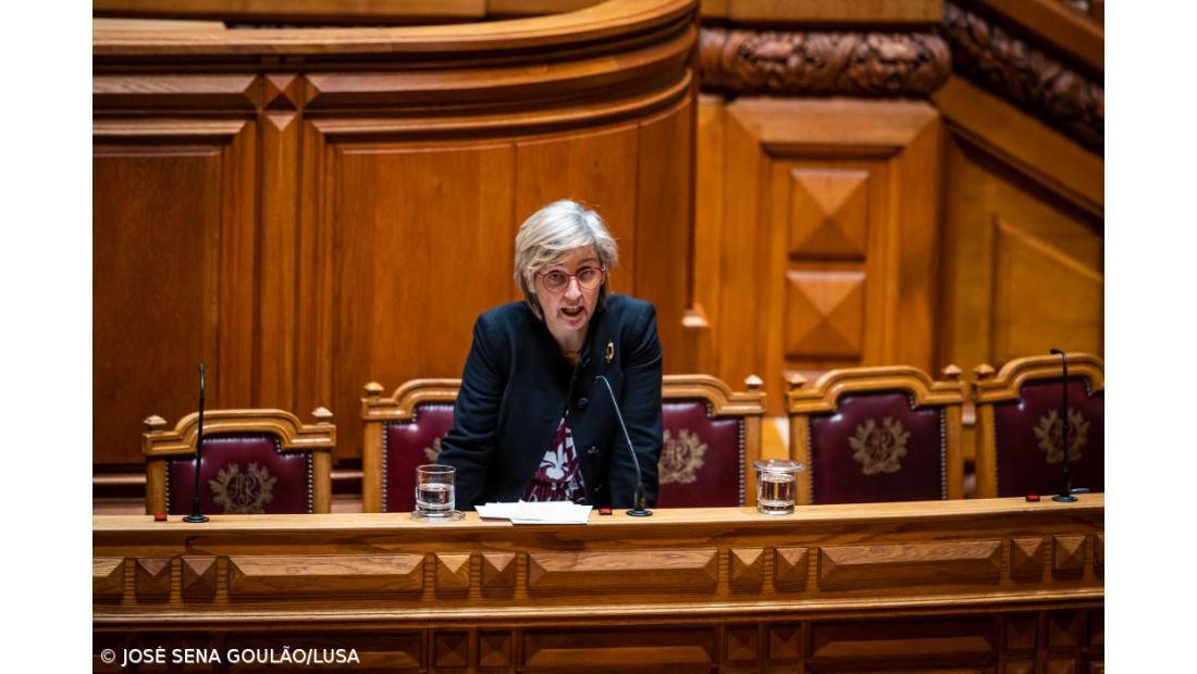 Ministra da Saúde admite problema de atratividade de profissionais para o SNS