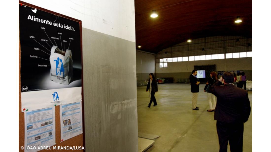 Recolha de alimentos sensibiliza micaelenses