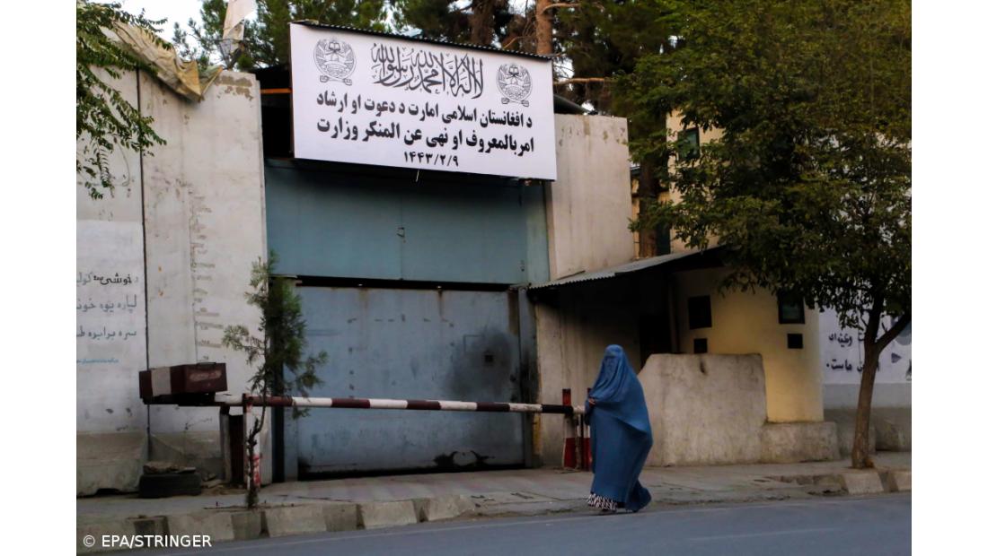 Talibãs proíbem mulheres afegãs de trabalhares para a ONU em todo o país