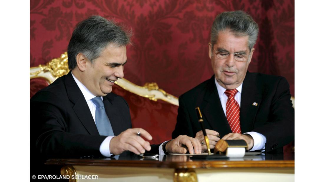  Novo governo de coligação da Áustria toma posse