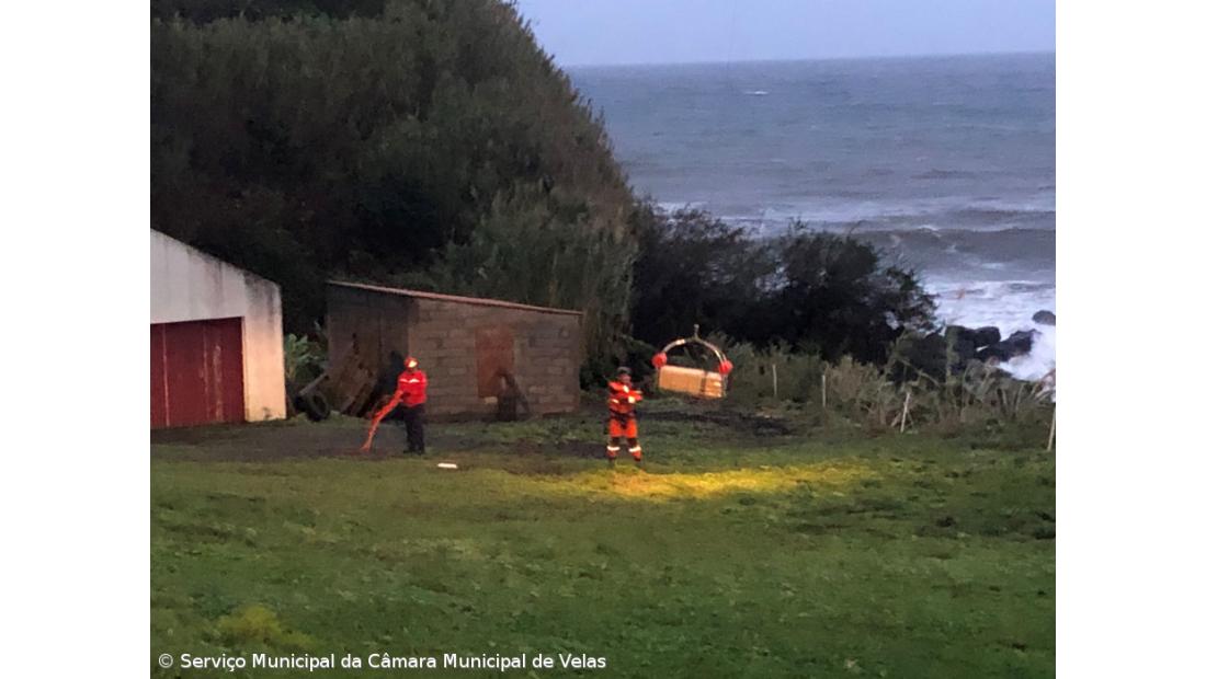Fajã da ilha de São Jorge isolada mais 48 horas  – Imagem 2