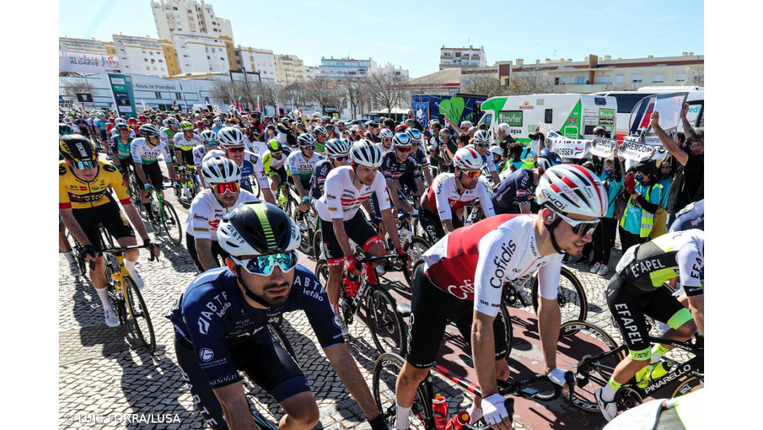 David Gaudu vence na Fóia e é o novo líder