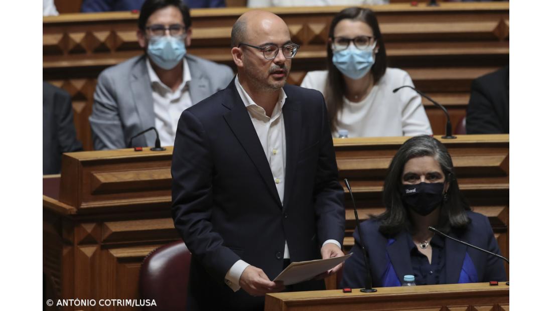 Deputados rejeitam recurso apresentado pela IL sobre marcação de debate