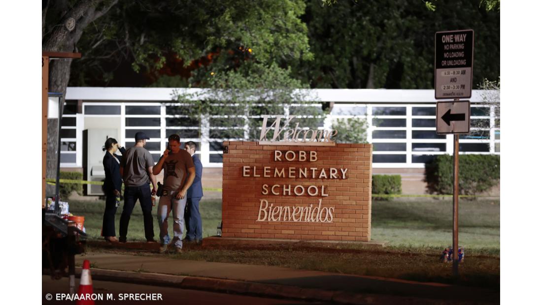 Professora fechou porta antes de tiroteio em escola no Texas
