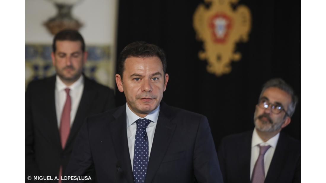 Portugueses sem respeito pelo Governo nem pelo exercício de funções de alguns dos seus membros, diz PSD