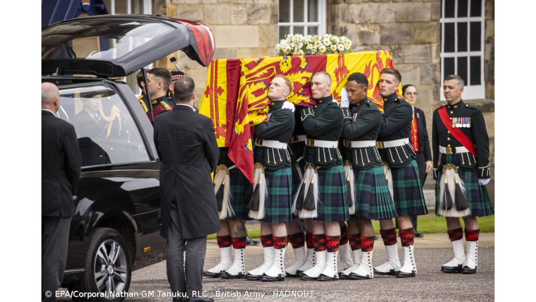 Primeiro aniversário da morte de Isabel II marcado sem pompa