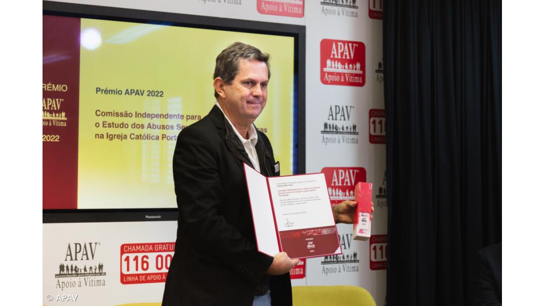Comissão que estuda abusos sexuais de crianças na Igreja Católica premiada pela APAV