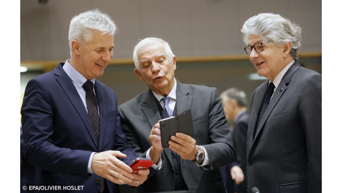 Letónia condena queda de mísseis russos na Polónia e pede reação