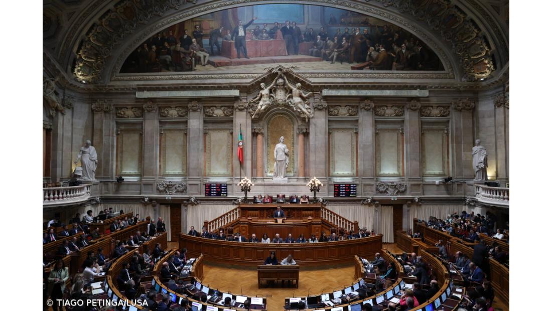 Parlamento concorda em melhorar condições de acolhimento familiar de crianças e jovens