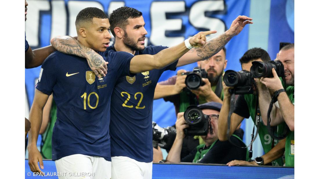 'Bis' de Mbappé à Dinamarca coloca campeã França nos 'oitavos'