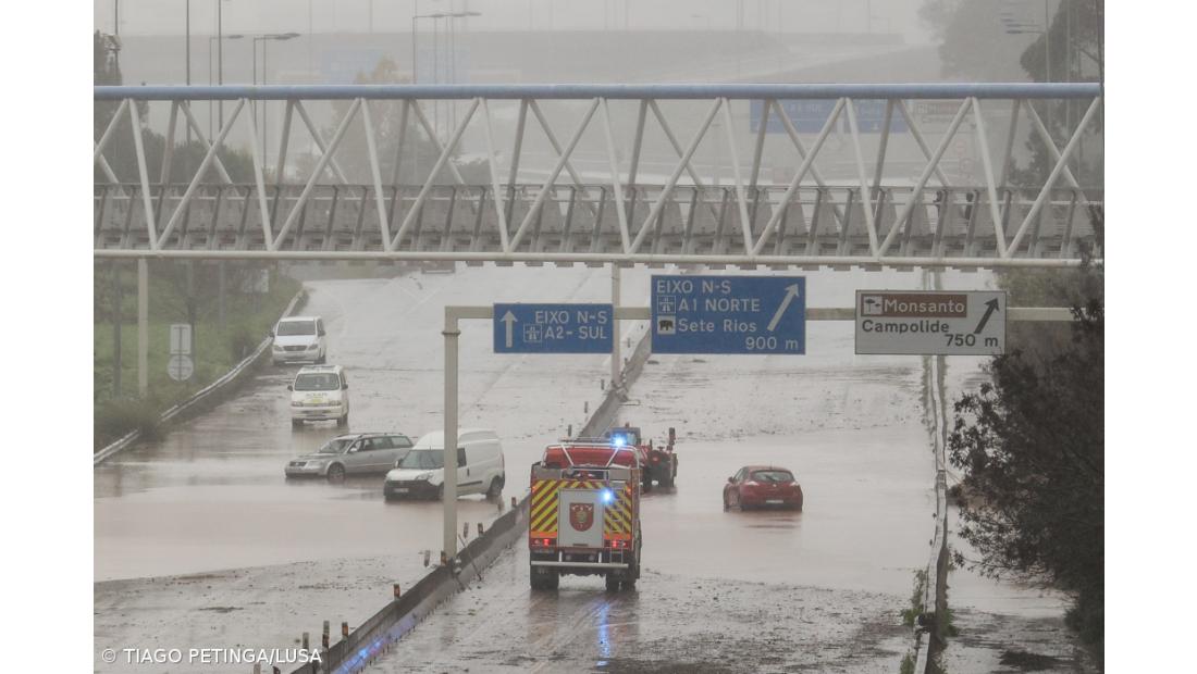 Lisboa registou esta segunda-feira 59 ocorrências após chuva forte e persistente