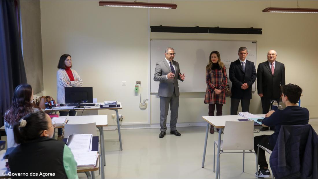 Formação profissional é oportunidade de sucesso para os jovens, sublinha José Manuel Bolieiro – Imagem 2