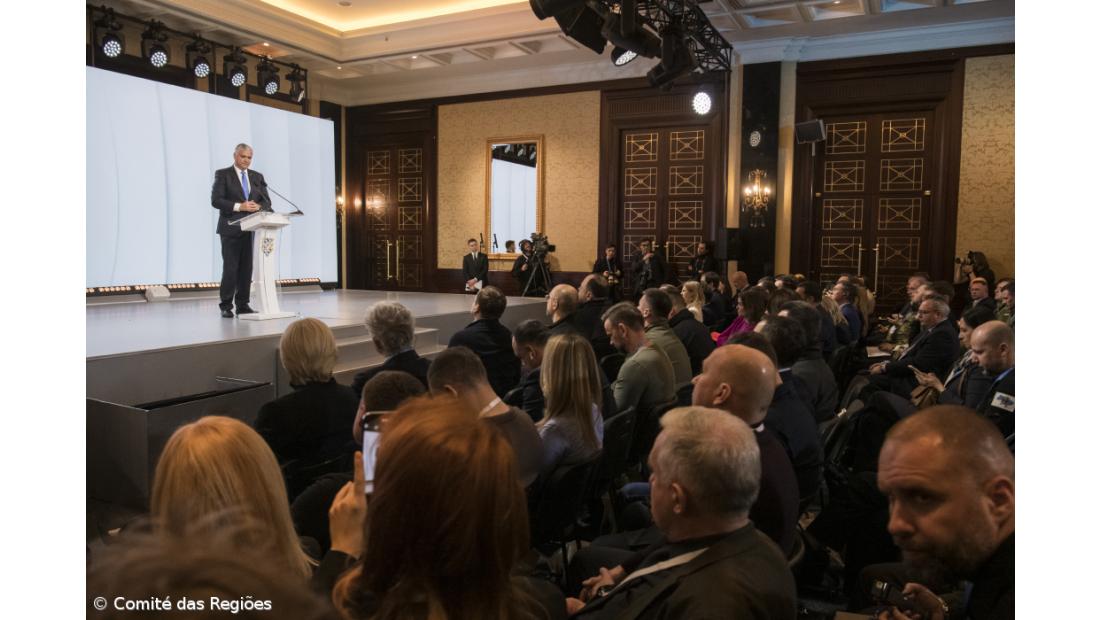 Vasco Cordeiro transmitiu a Zelensky em Kiev apoio do poder local europeu – Imagem 1