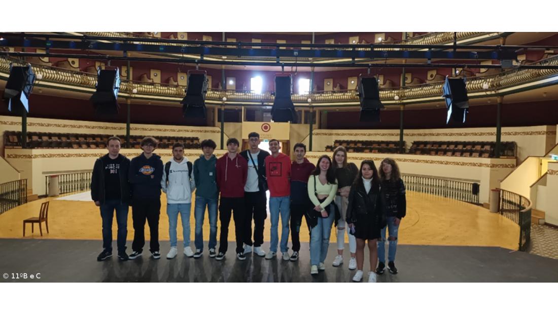 Alunos do 11ºB e 11ºC da EBS da Povoação visitam o Coliseu Micaelense