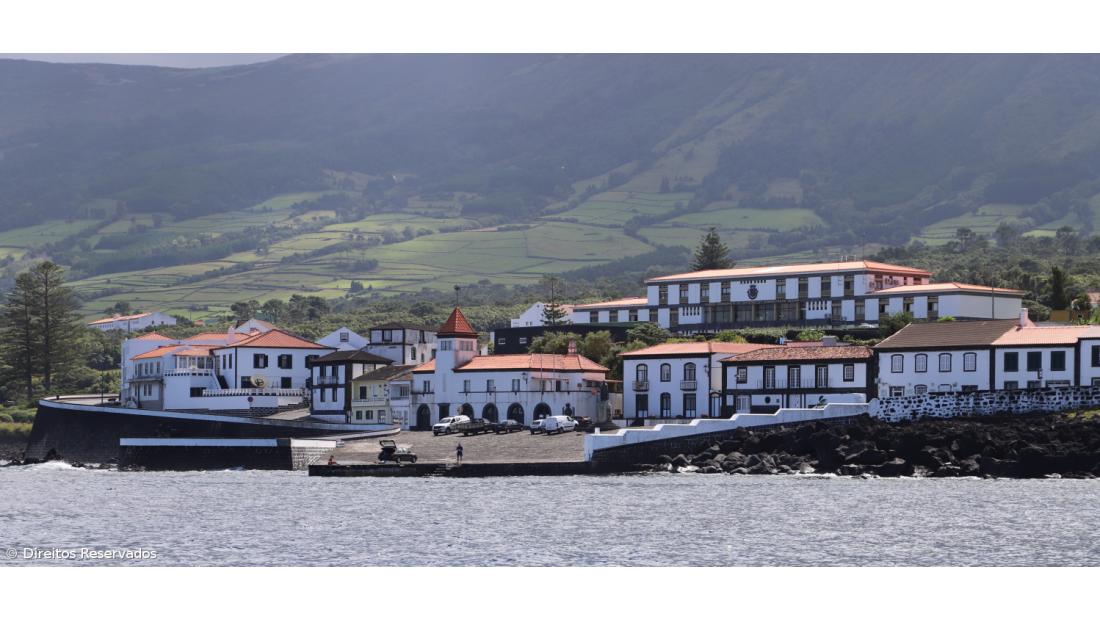 Homem suspeito de matar dois amigos e queimar corpos começou a ser julgado nos Açores