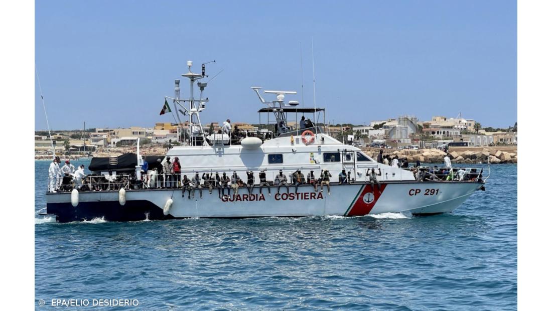 Cerca de 350 migrantes chegam às Canárias em quatro barcos