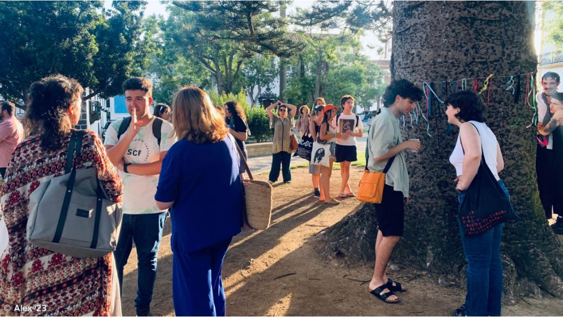 Performance “Conversas d’Armário” inaugurou as comemorações do Orgulho. O Quiosque Ala desenhou um espaço de reflexão muito inspirador. – Imagem 9
