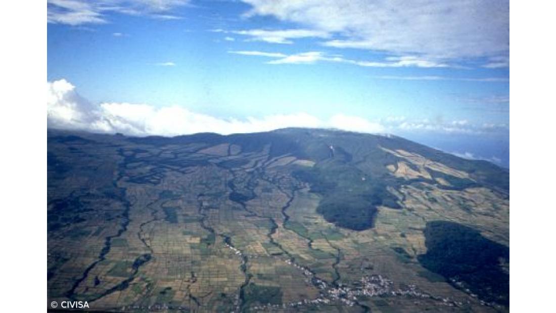 Nível de alerta do vulcão de Santa Bárbara nos Açores baixa de V3 para V2