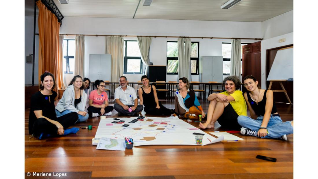 Transmalhar utiliza a arte para promover a educação cívica