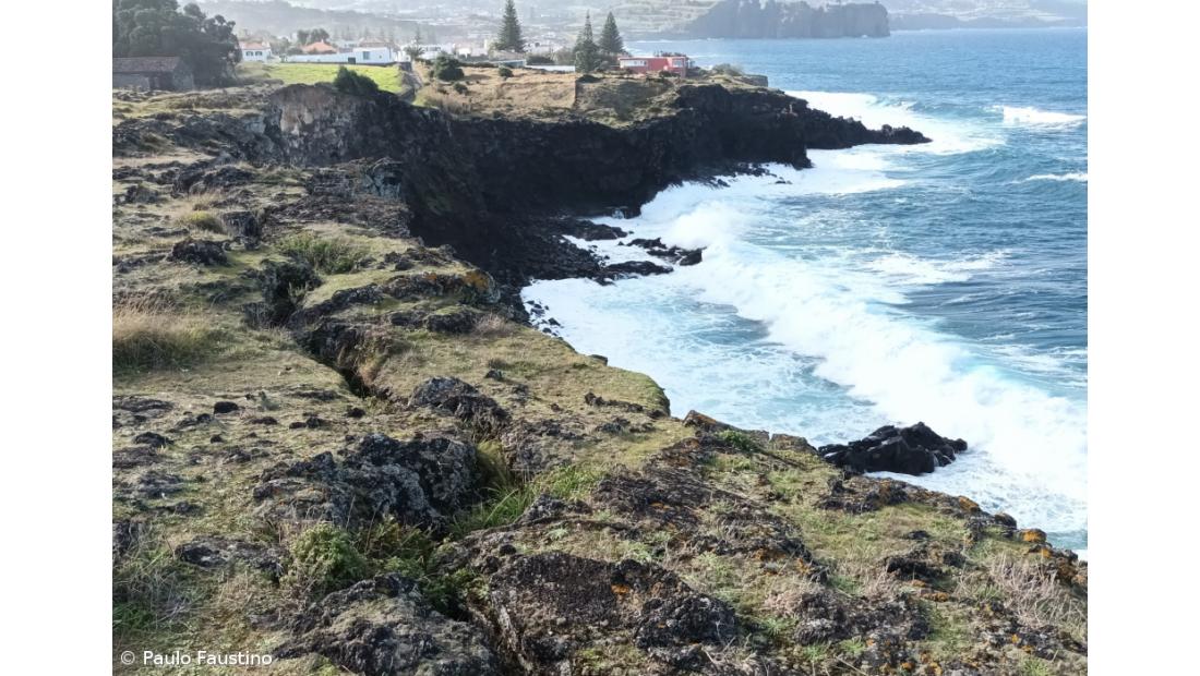 Instabilidade na orla costeira entre São Vicente e Fenais da Luz