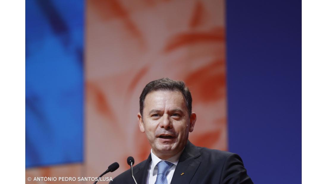 Montenegro considera que do discurso do novo líder do PS "espreme-se e não sai nada"