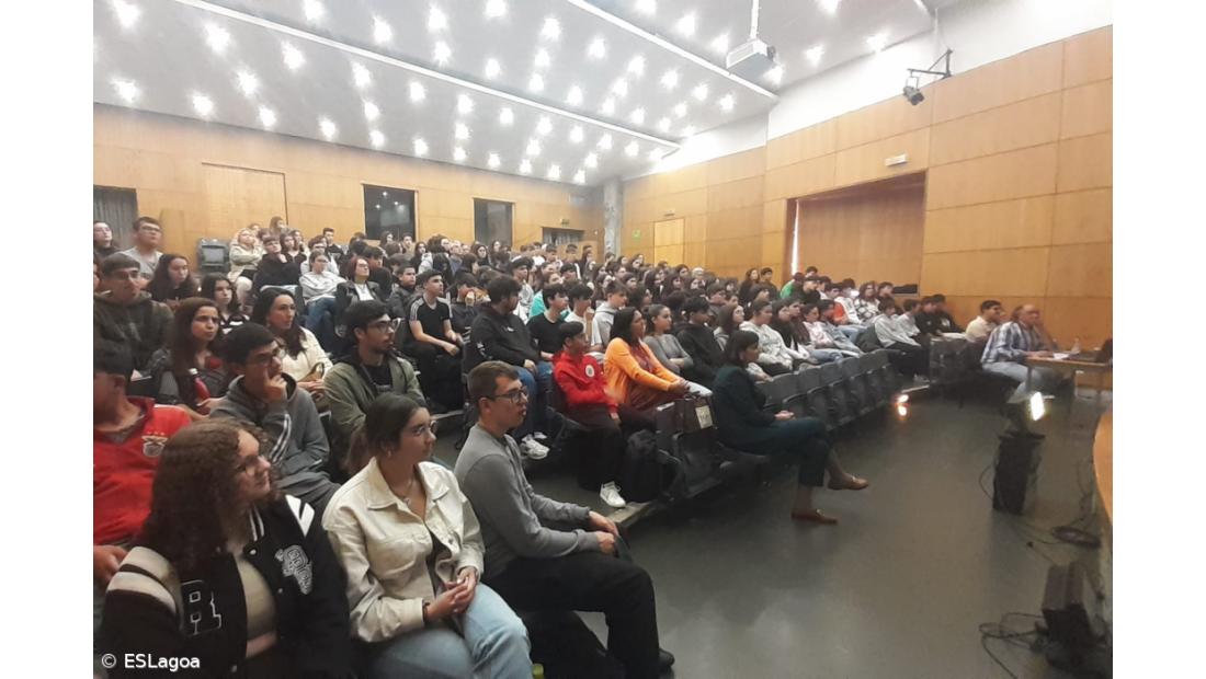 Mesas redondas e experiências na 1ª pessoa sobre alguns aspetos da vida antes de 1974 – Imagem 10