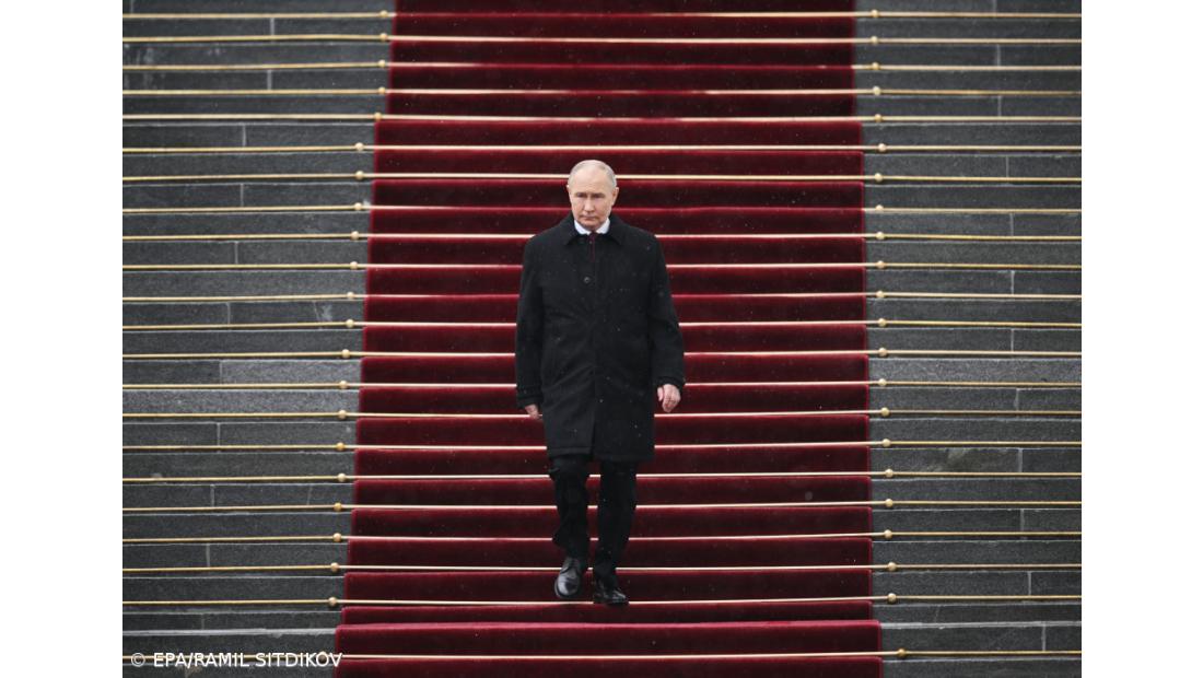 Putin continua à espera de um sinal de Trump para falarem