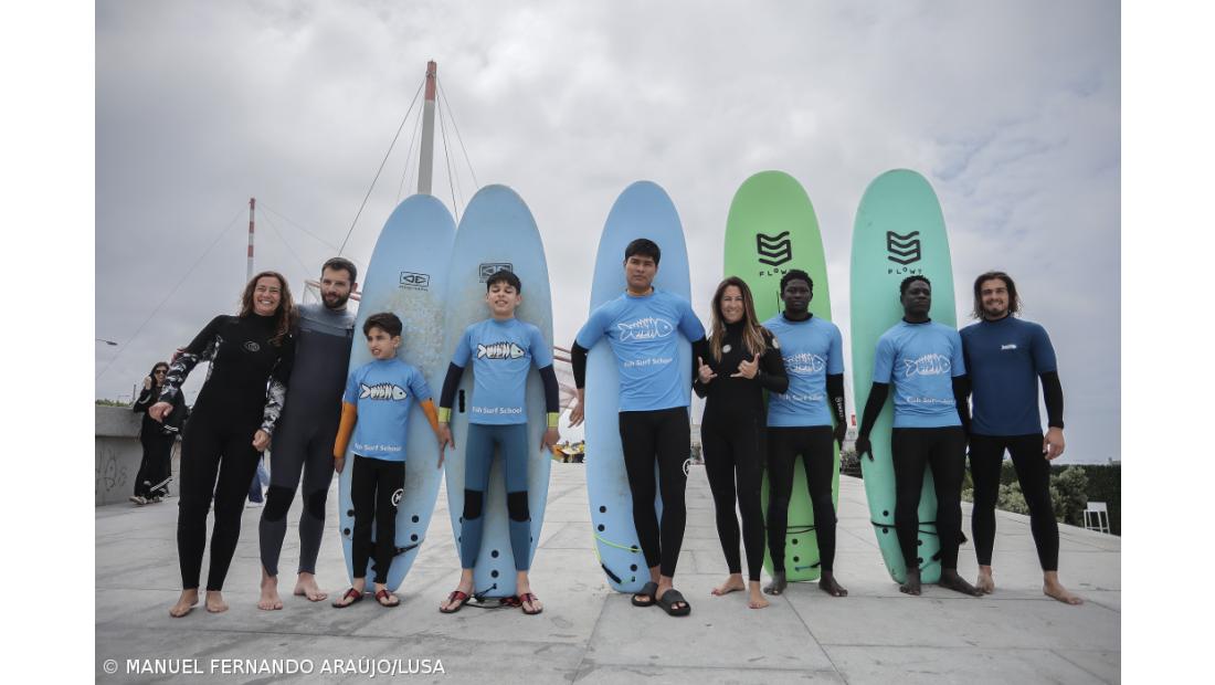 Surf é passaporte para inclusão de crianças refugiadas e migrantes – Imagem 1