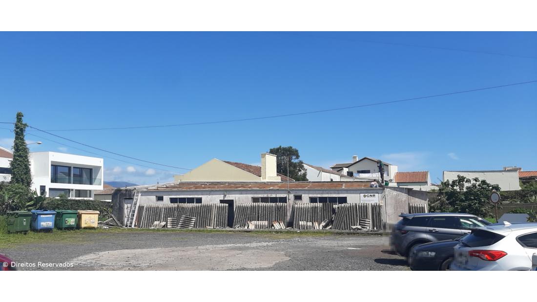 Documentos comprovam existência de amianto em telhado da GNR