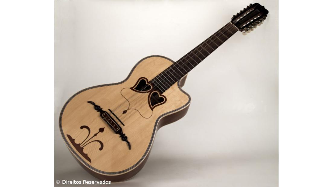 Viola da Terra: música feita a dois corações