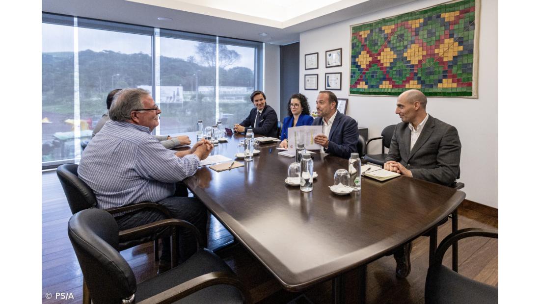 Líder do PS/Açores diz que programa europeu para a agricultura está atrasado