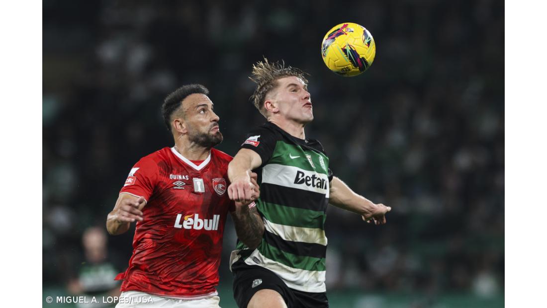 Luís Rocha diz que segredo do Santa Clara frente ao Sporting foi espírito de grupo