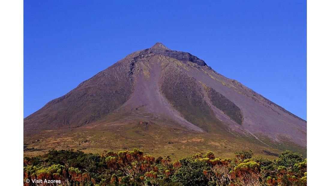 Festival promove subida ao topo do Pico e celebra 25 de Abril com Zeca Medeiros
